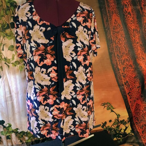 EUC: Diana Belle Sze 2X Black & Red Floral Blouse Top with Black Bow - Picture 1 of 4